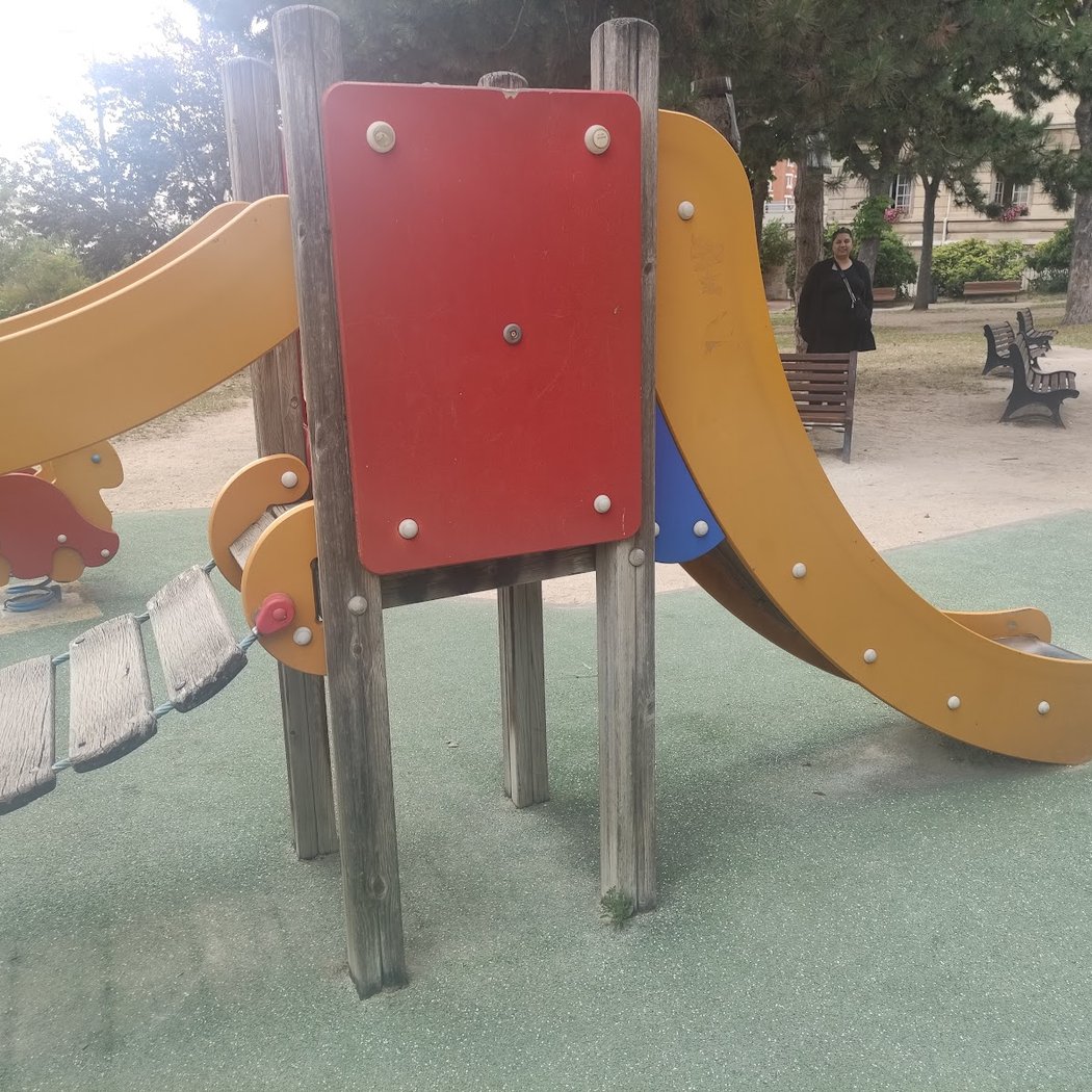 Parc d'enfants 2